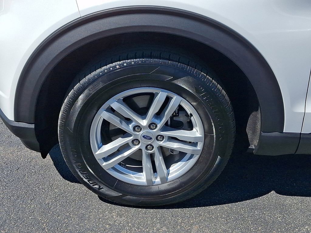 Certified 2023 Ford Explorer XLT w/ Equipment Group 202A image 8