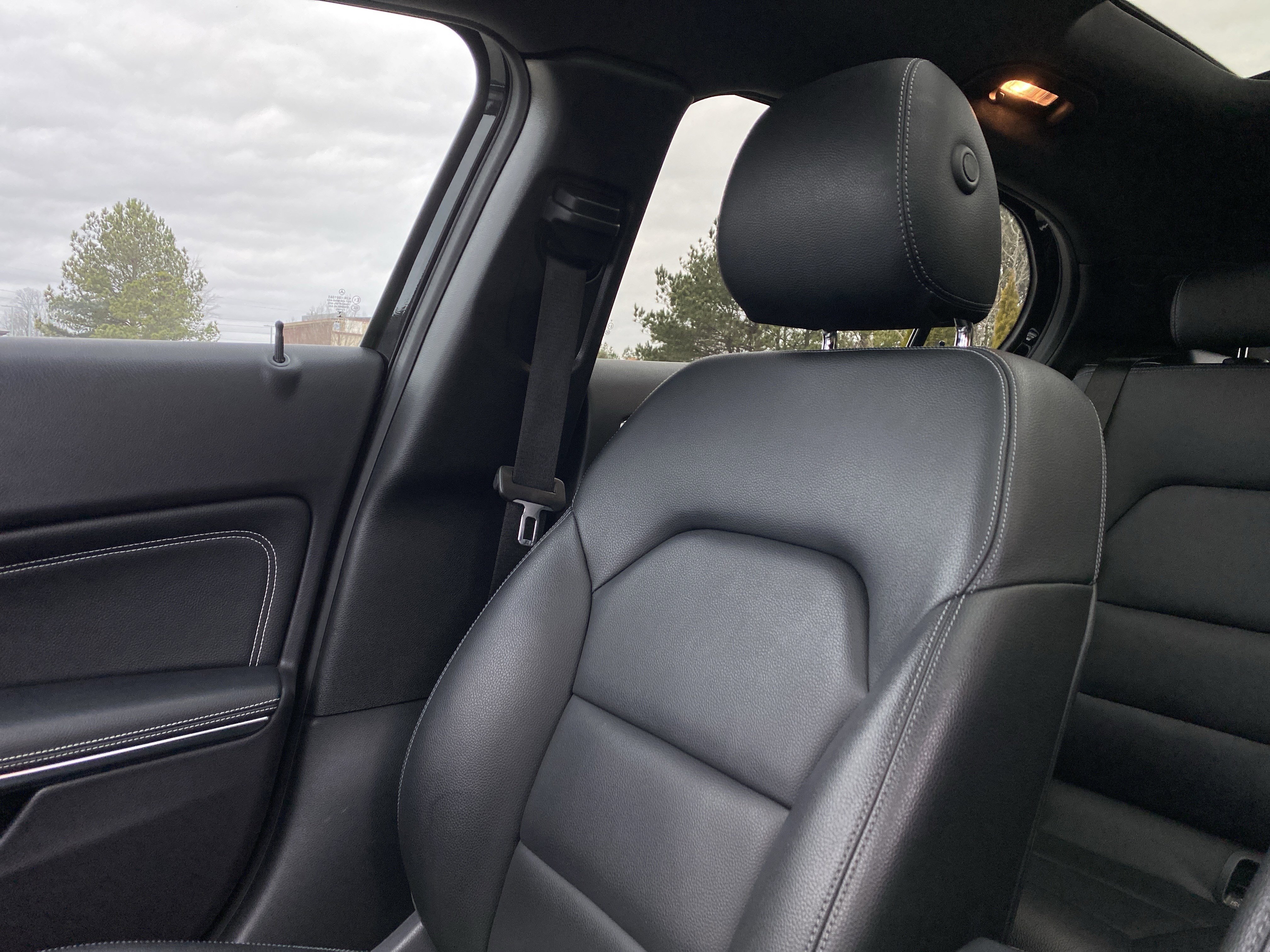 Used 2019 Mercedes-Benz GLA 250 4MATIC image 30