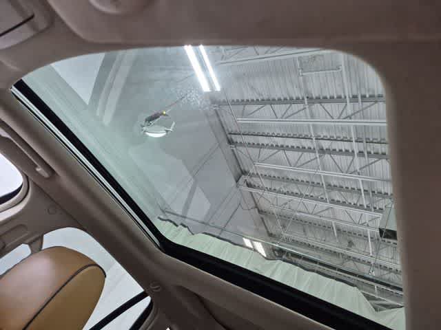 Used 2013 Lincoln MKX AWD image 26