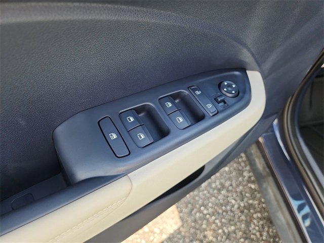 New 2025 Hyundai Venue Limited image 15