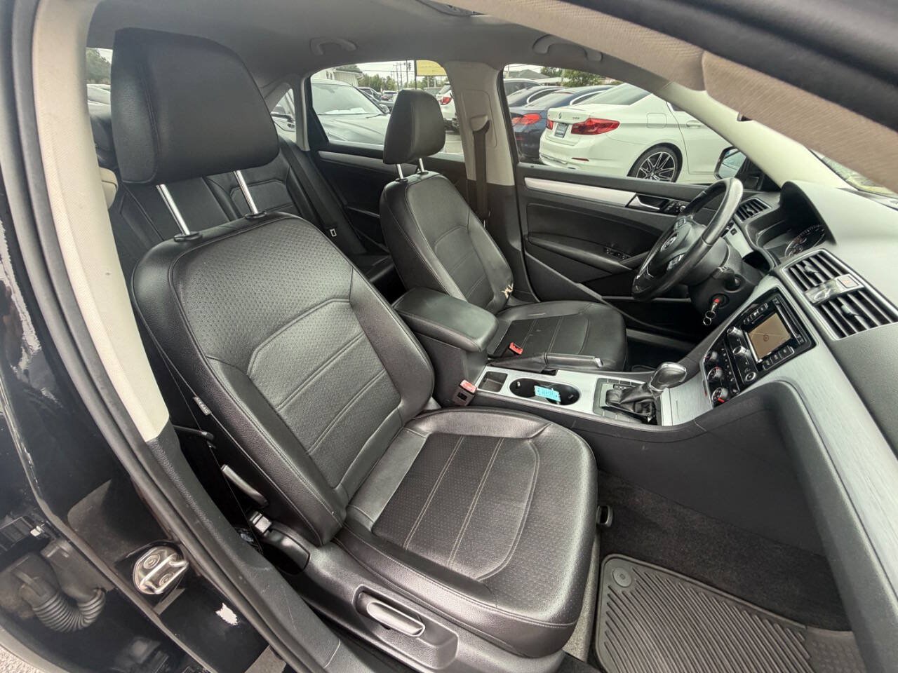 Used 2013 Volkswagen Passat 2.5 SE FWD image 37