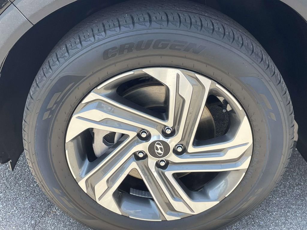 Used 2023 Hyundai Santa Fe SE w/ Cargo Package image 8