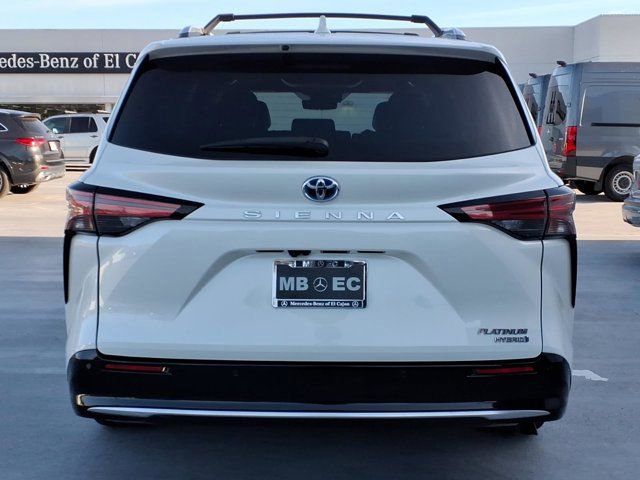 Used 2021 Toyota Sienna Platinum FWD image 22