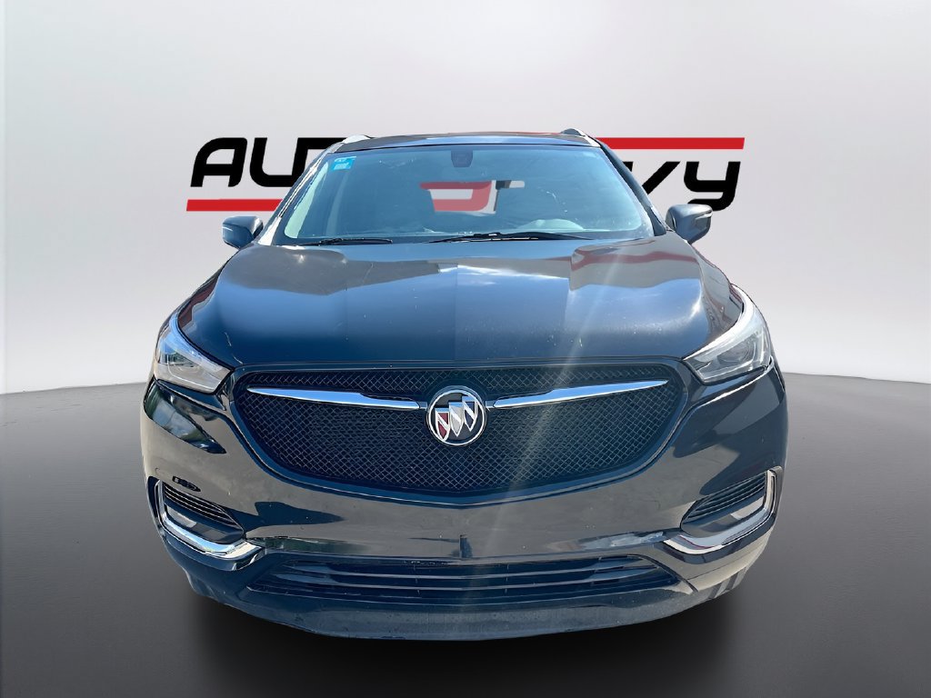 Used 2021 Buick Enclave Essence w/ Sport Touring Edition AWD/4WD image 2