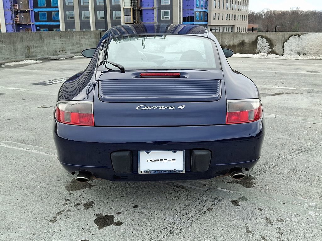 Used 2001 Porsche 911 Carrera image 9