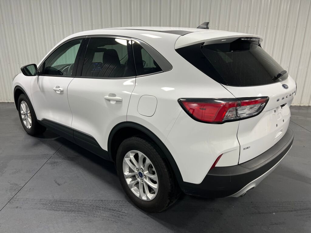Used 2022 Ford Escape SE image 16