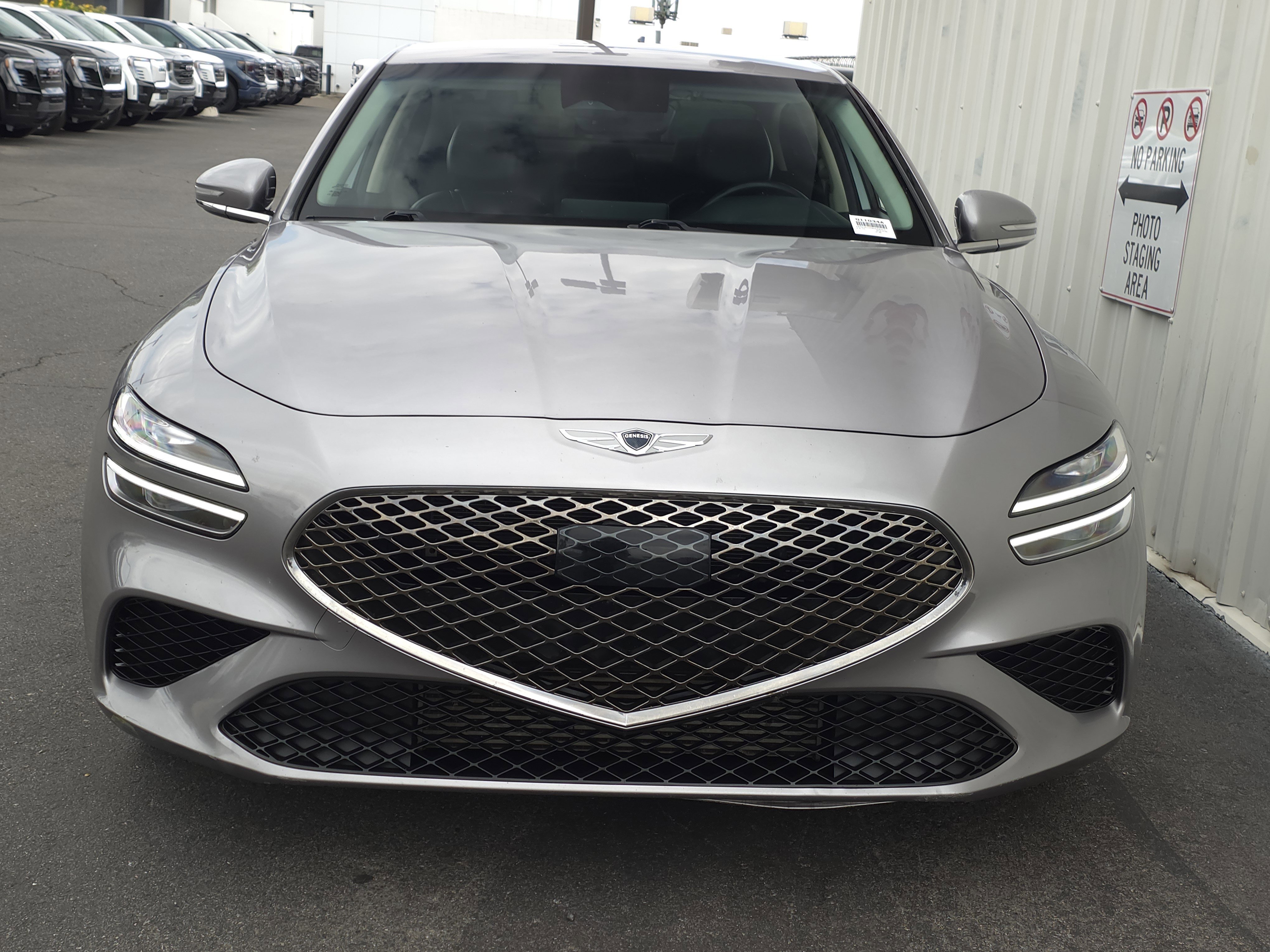 Used 2022 Genesis G70 2.0T image 2