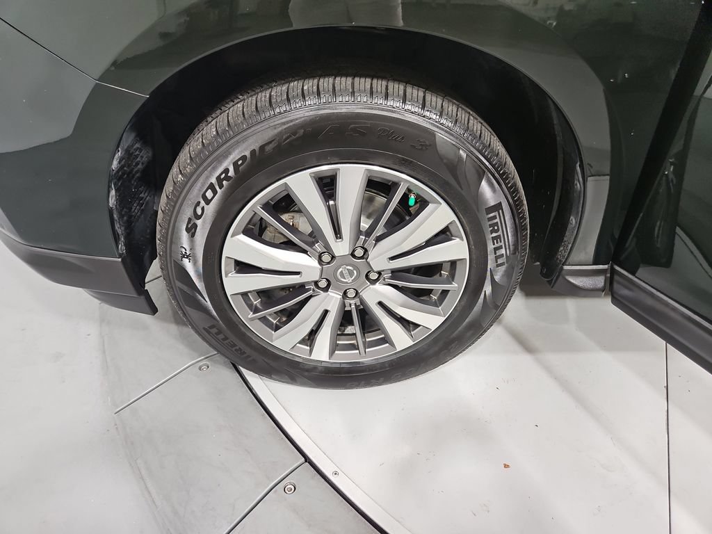Used 2018 Nissan Pathfinder SL AWD/4WD image 27