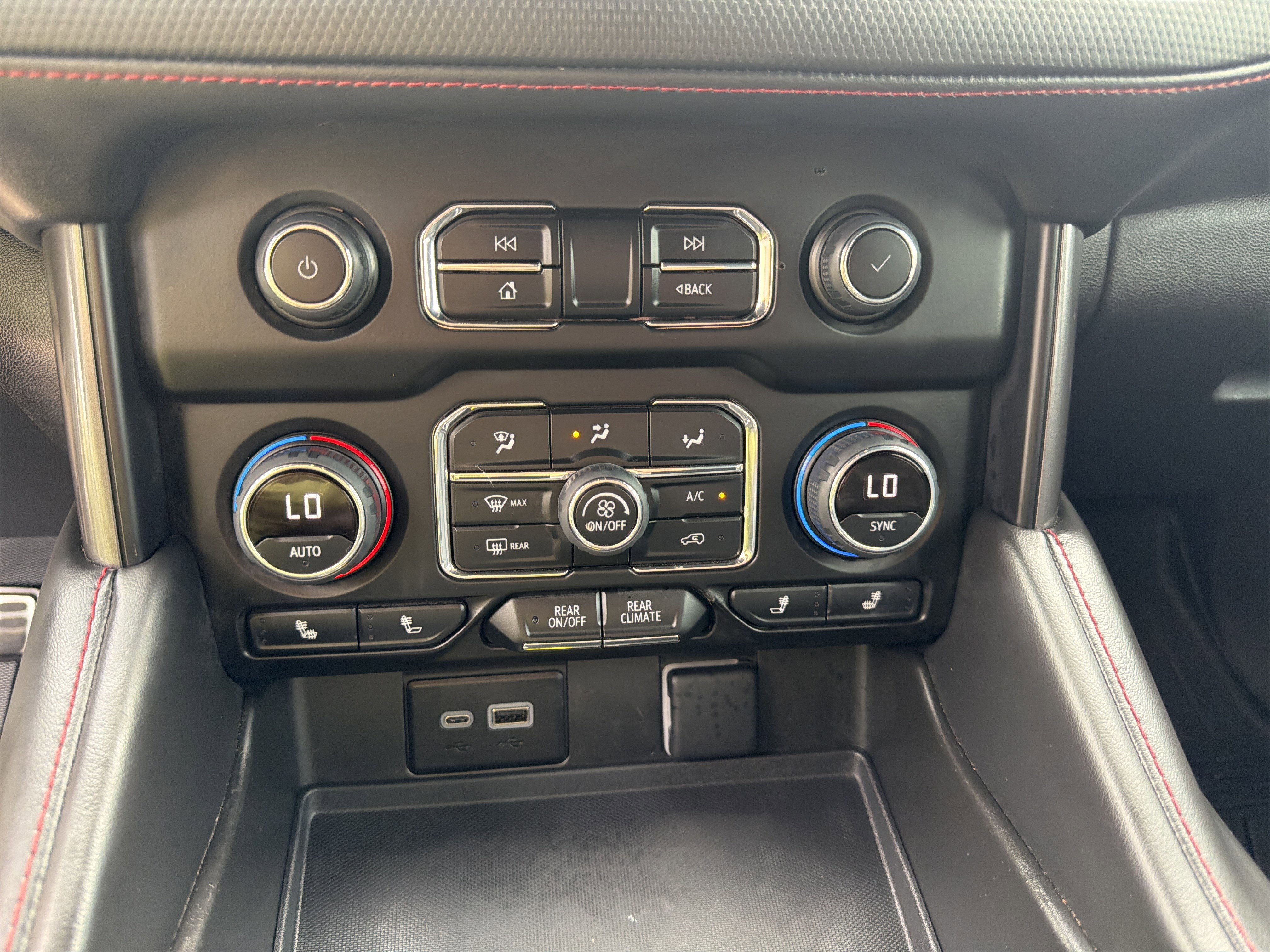 Used 2023 Chevrolet Tahoe RST w/ RST Performance Edition AWD/4WD image 19