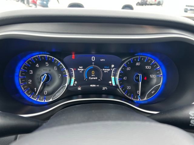 Used 2024 Chrysler Pacifica Touring-L image 22