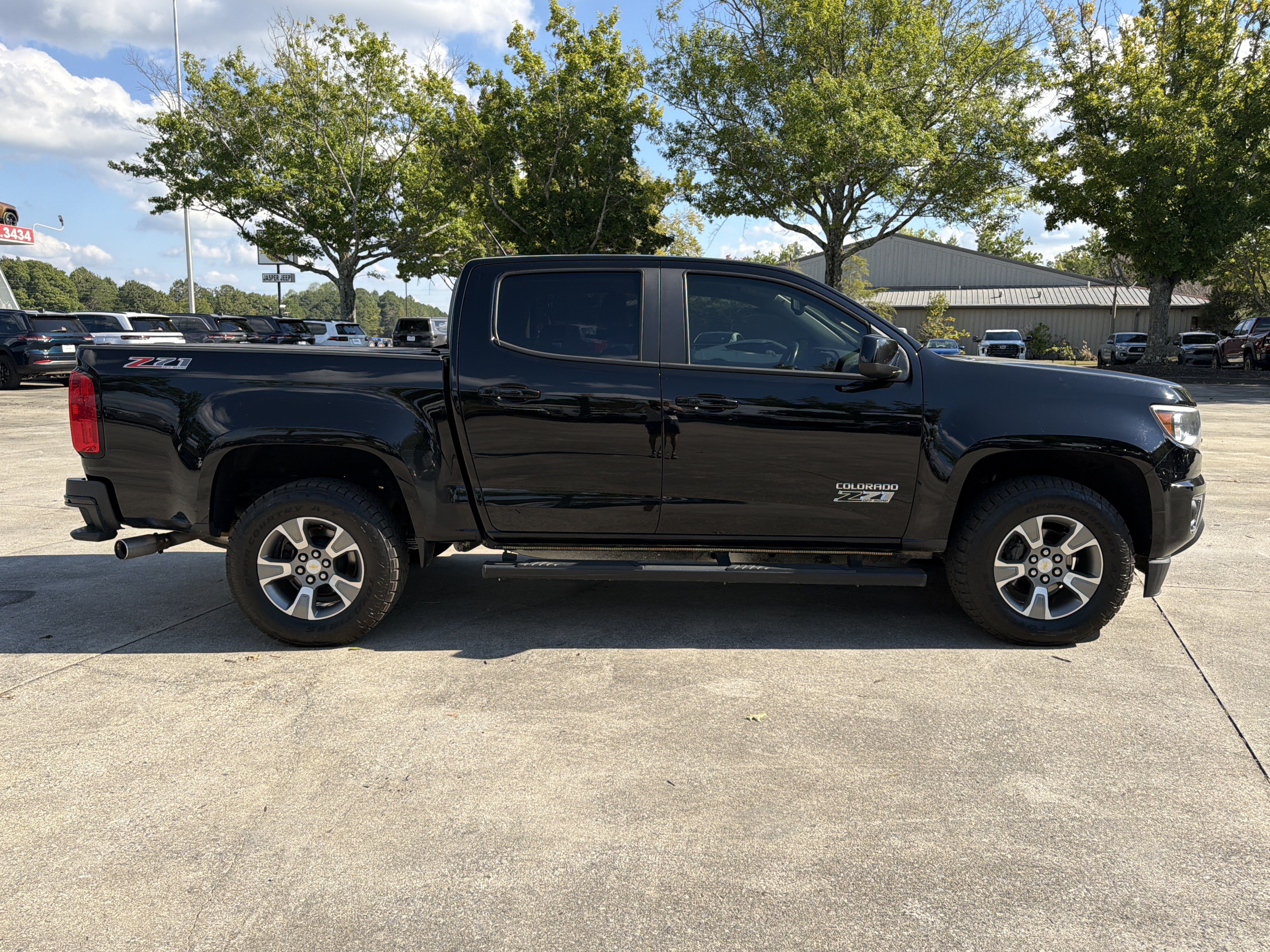 Used 2018 Chevrolet Colorado Z71 AWD/4WD image 8