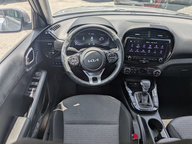 Used 2024 Kia Soul EX w/ Option Group 015 FWD image 14