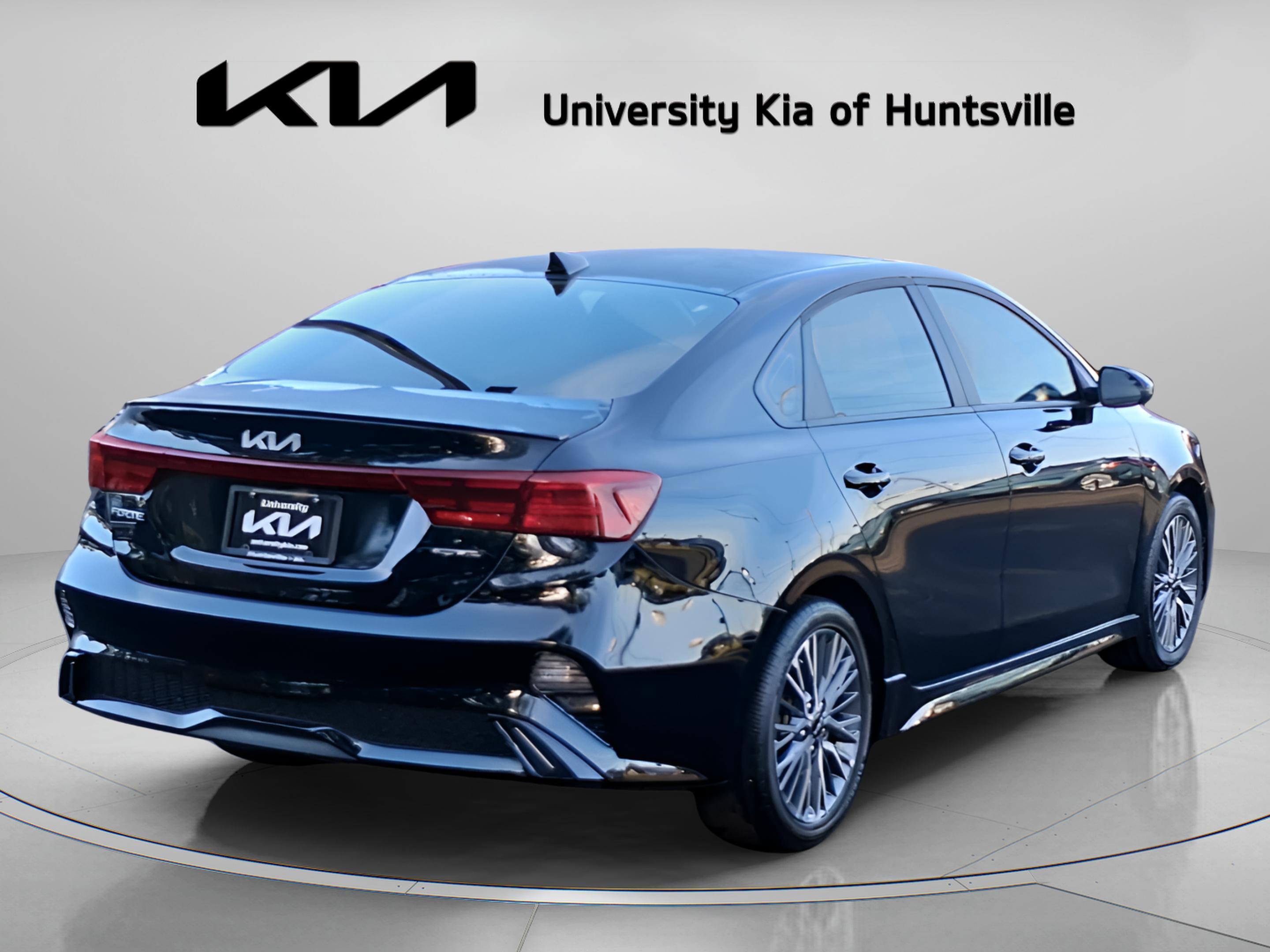 Used 2024 Kia Forte GT-Line w/ GT-Line Premium Package FWD image 7