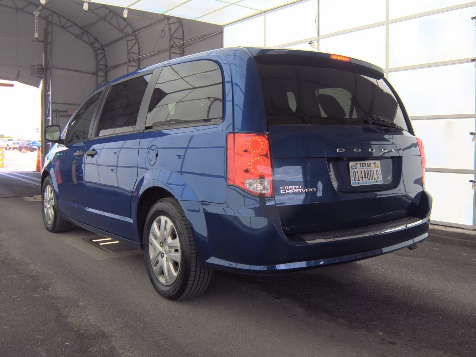 Used 2019 Dodge Grand Caravan SE FWD image 8