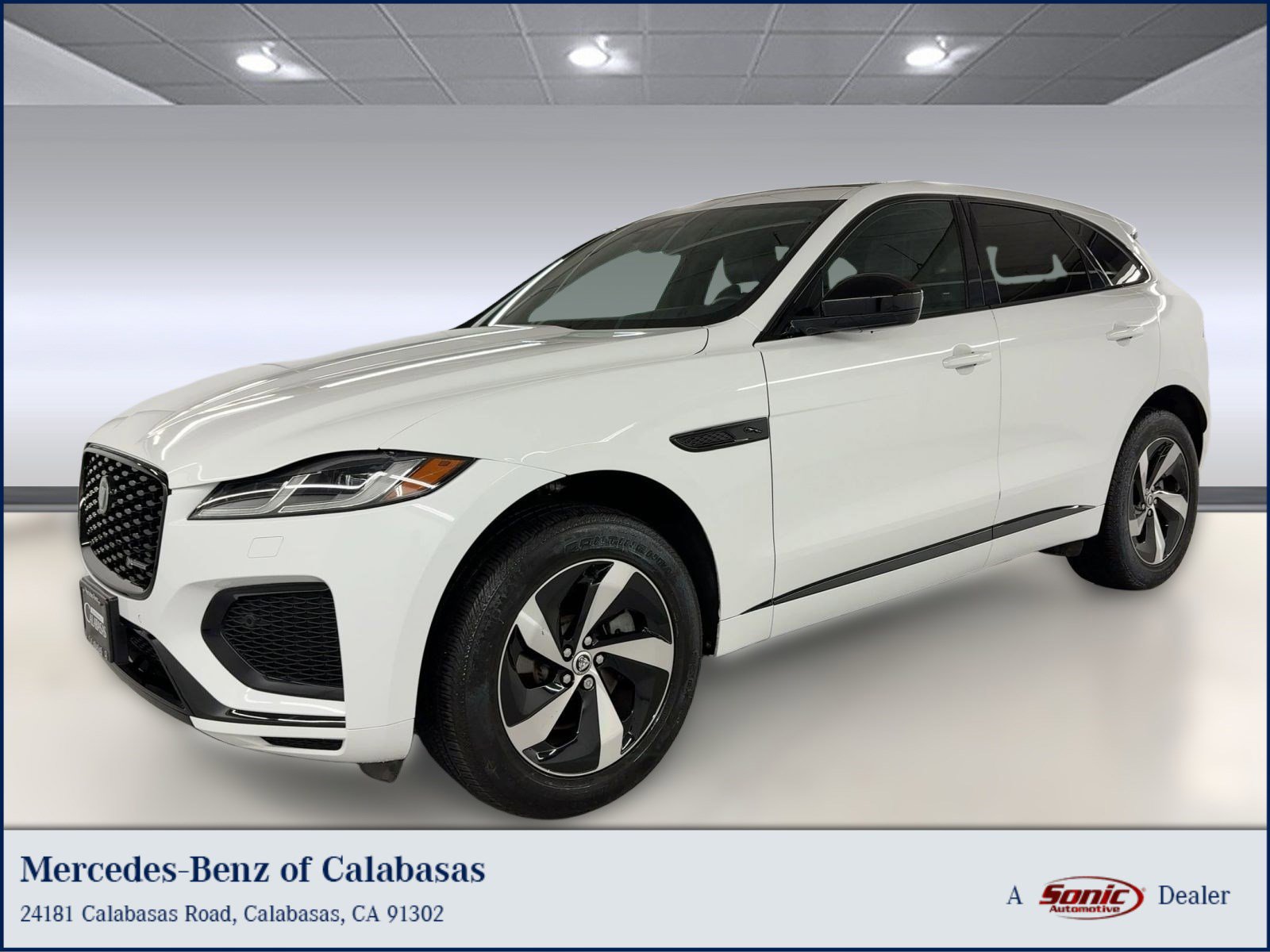Used 2024 Jaguar F-PACE R-Dynamic S image 1