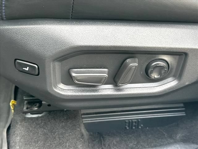 Used 2023 Toyota Tundra Platinum AWD/4WD image 23