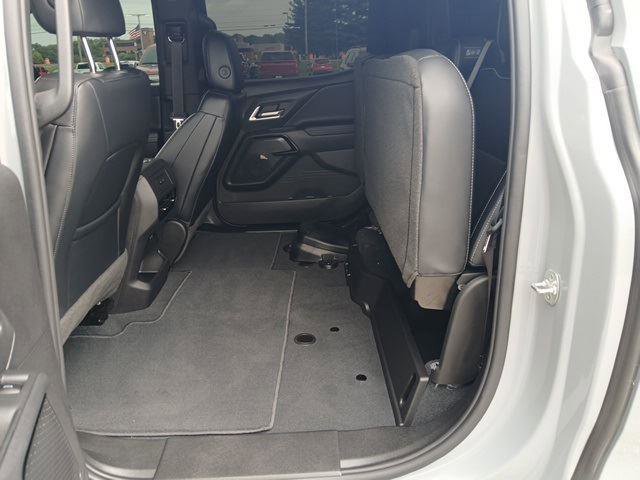 New 2025 Chevrolet Silverado EV LT image 34