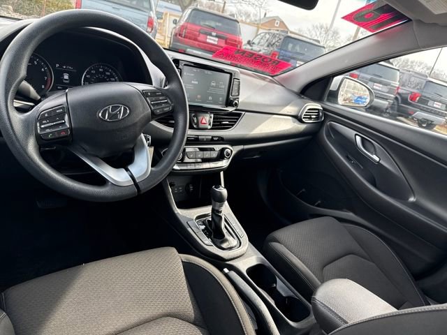 Used 2018 Hyundai Elantra GT image 23