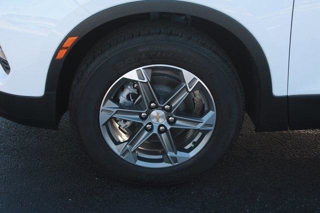 New 2025 Chevrolet Blazer LT image 2