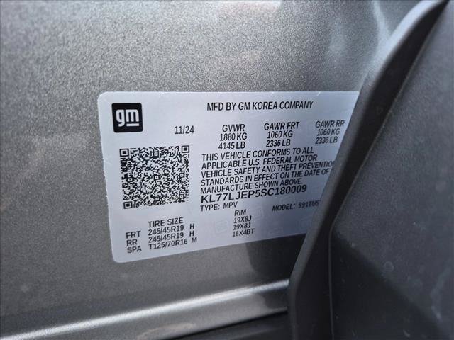 Used 2025 Chevrolet Trax RS w/ Sunroof Package FWD image 26