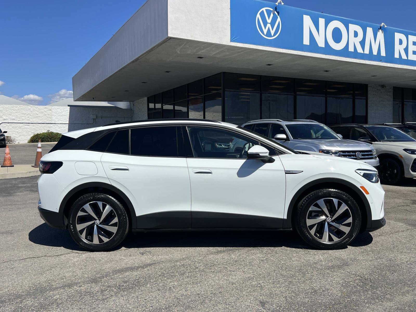 Certified 2023 Volkswagen ID.4 Pro image 27