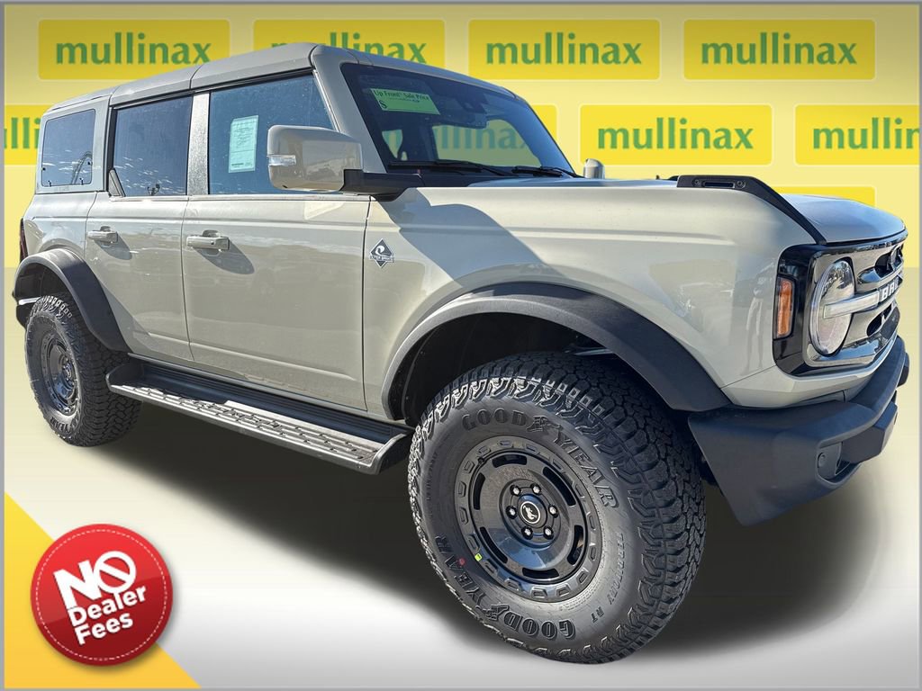 New 2025 Ford Bronco Outer Banks w/ Sasquatch Package image 1