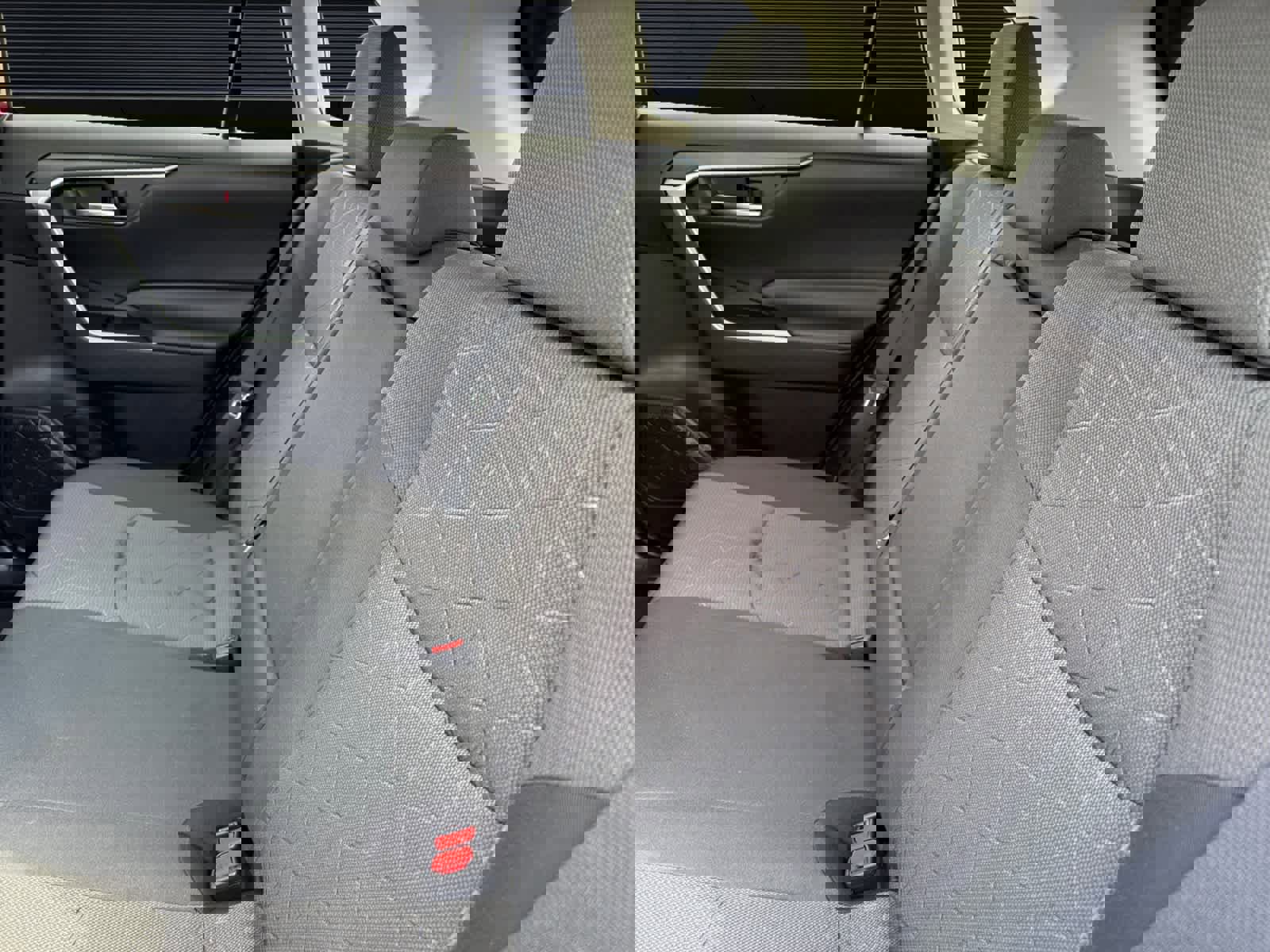 Used 2020 Toyota RAV4 XLE w/ Convenience Package image 15