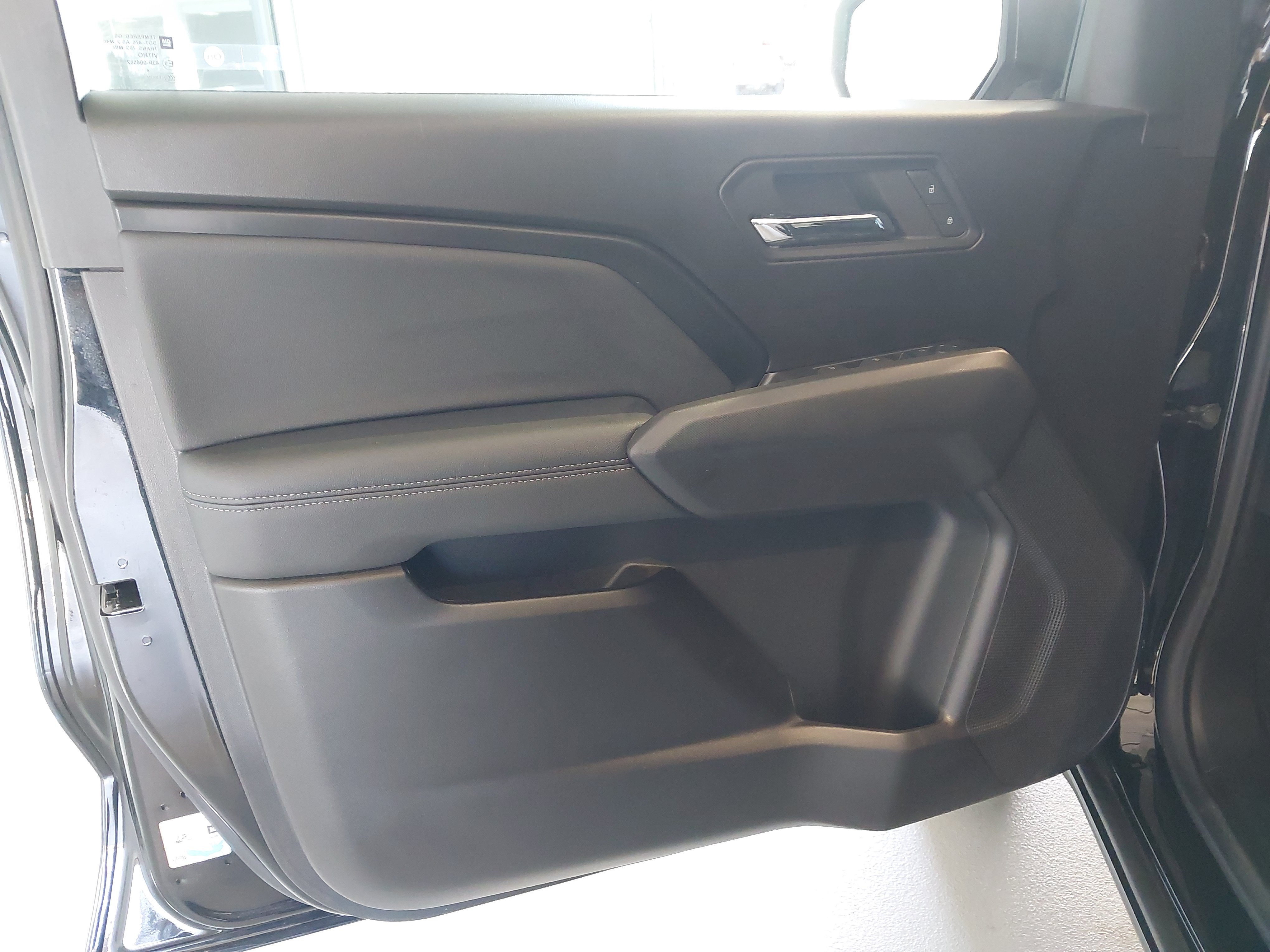 Used 2024 Chevrolet Colorado LT w/ LT Convenience Package II AWD/4WD image 25