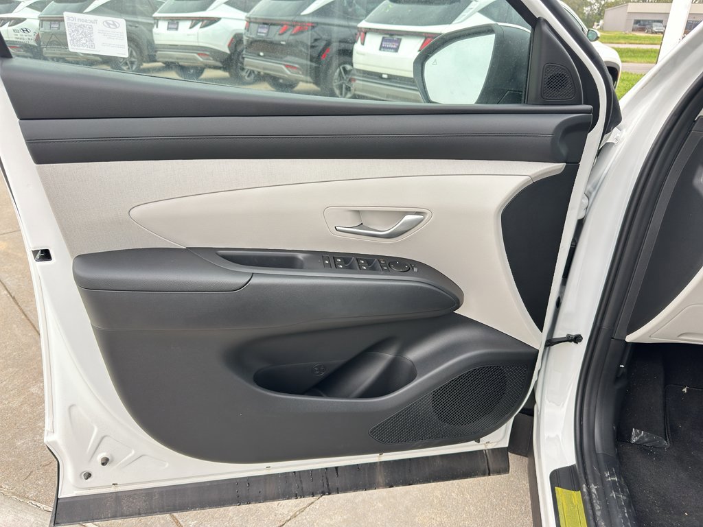 New 2025 Hyundai Tucson SEL FWD image 11