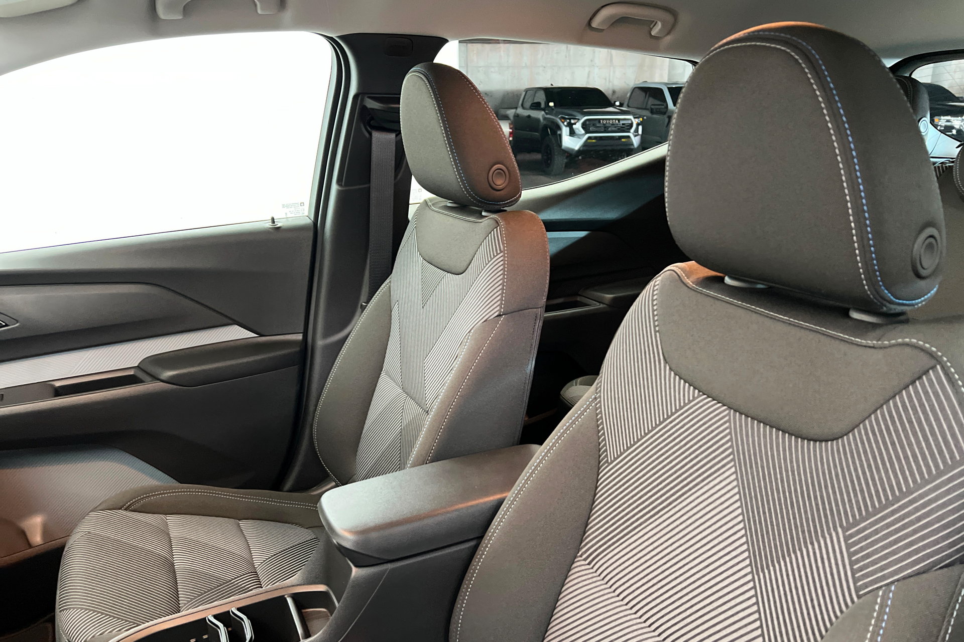 New 2027 Chevrolet Bolt LT w/ Comfort Package FWD image 17