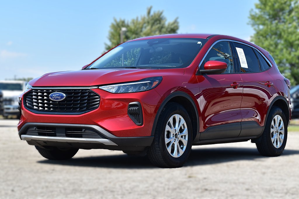 Certified 2023 Ford Escape Active w/ Tech Pack #2 AWD/4WD image 1