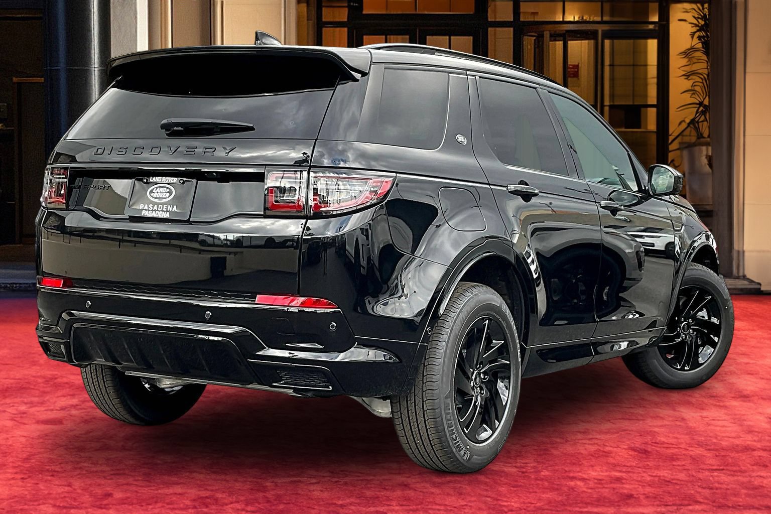 New 2026 Land Rover Discovery Sport Landmark AWD/4WD image 4