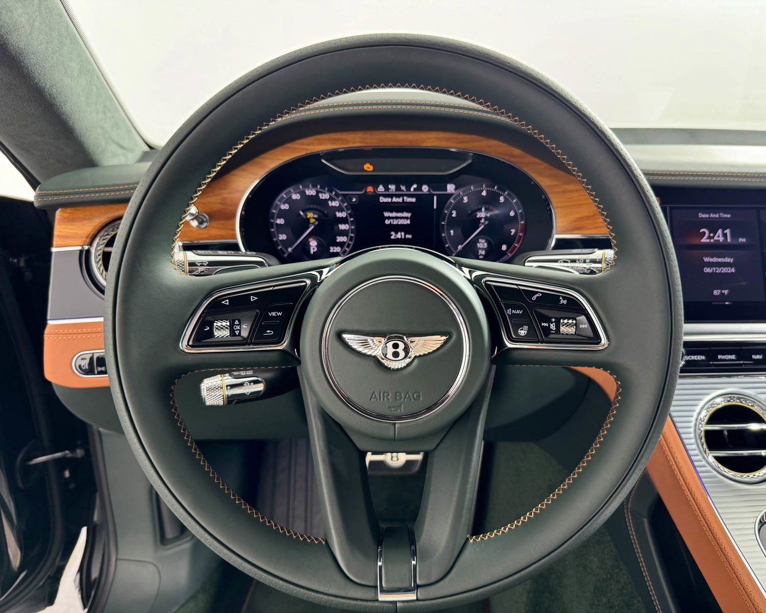 Used 2024 Bentley Continental GT V8 AWD/4WD image 20