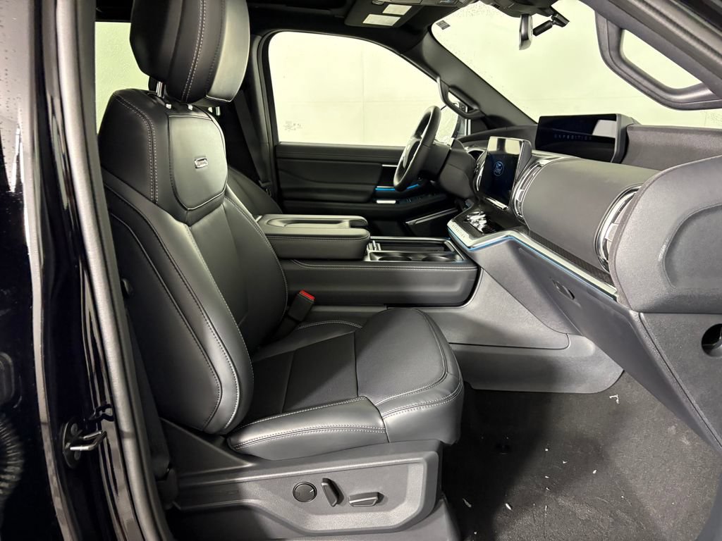 New 2026 Ford Expedition Platinum w/ Stealth Performance Package AWD/4WD image 47