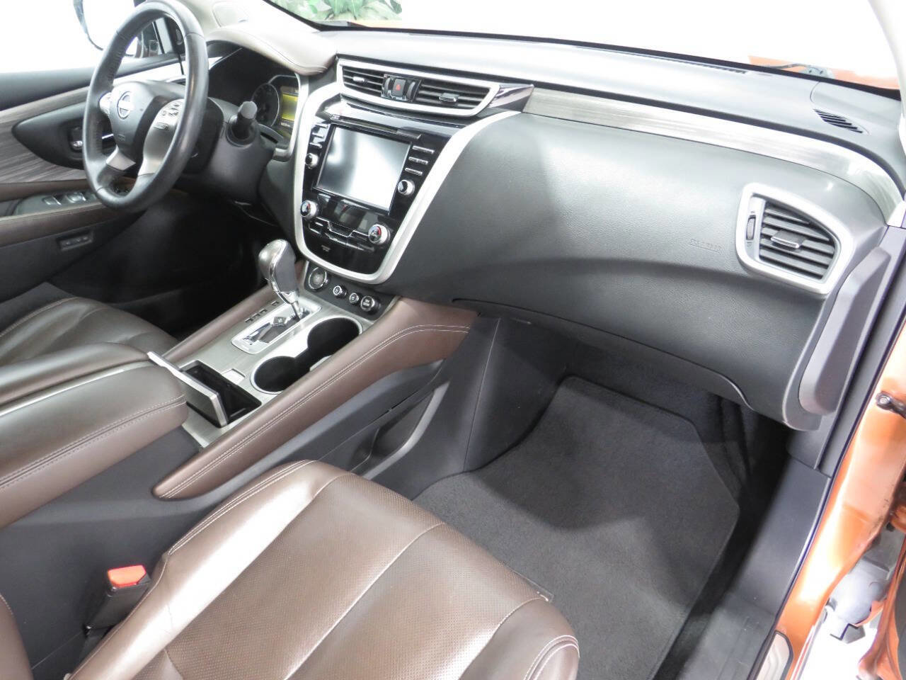 Used 2015 Nissan Murano Platinum w/ Platinum Technology Package FWD image 9