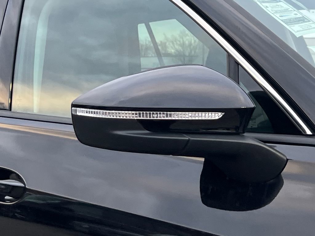 New 2026 Volkswagen Tiguan SE image 6