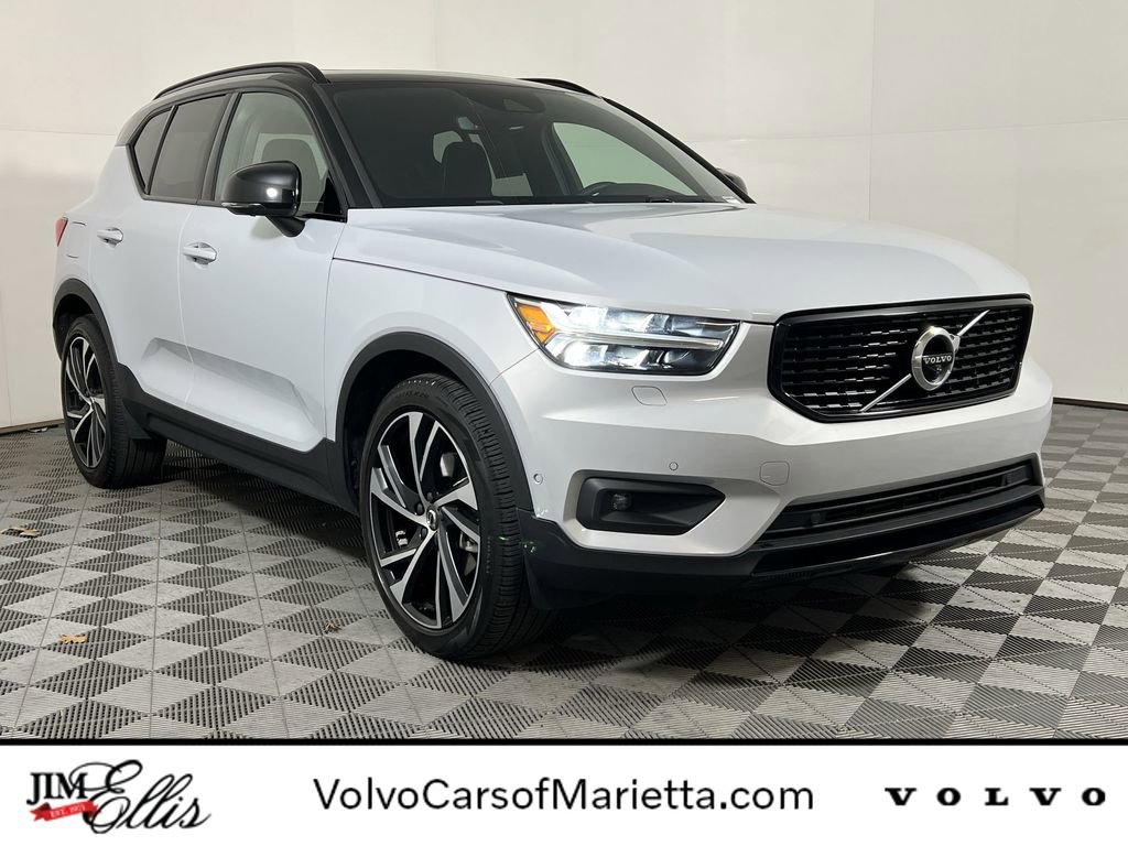Used 2021 Volvo XC40 T5 R-Design w/ Advanced Package