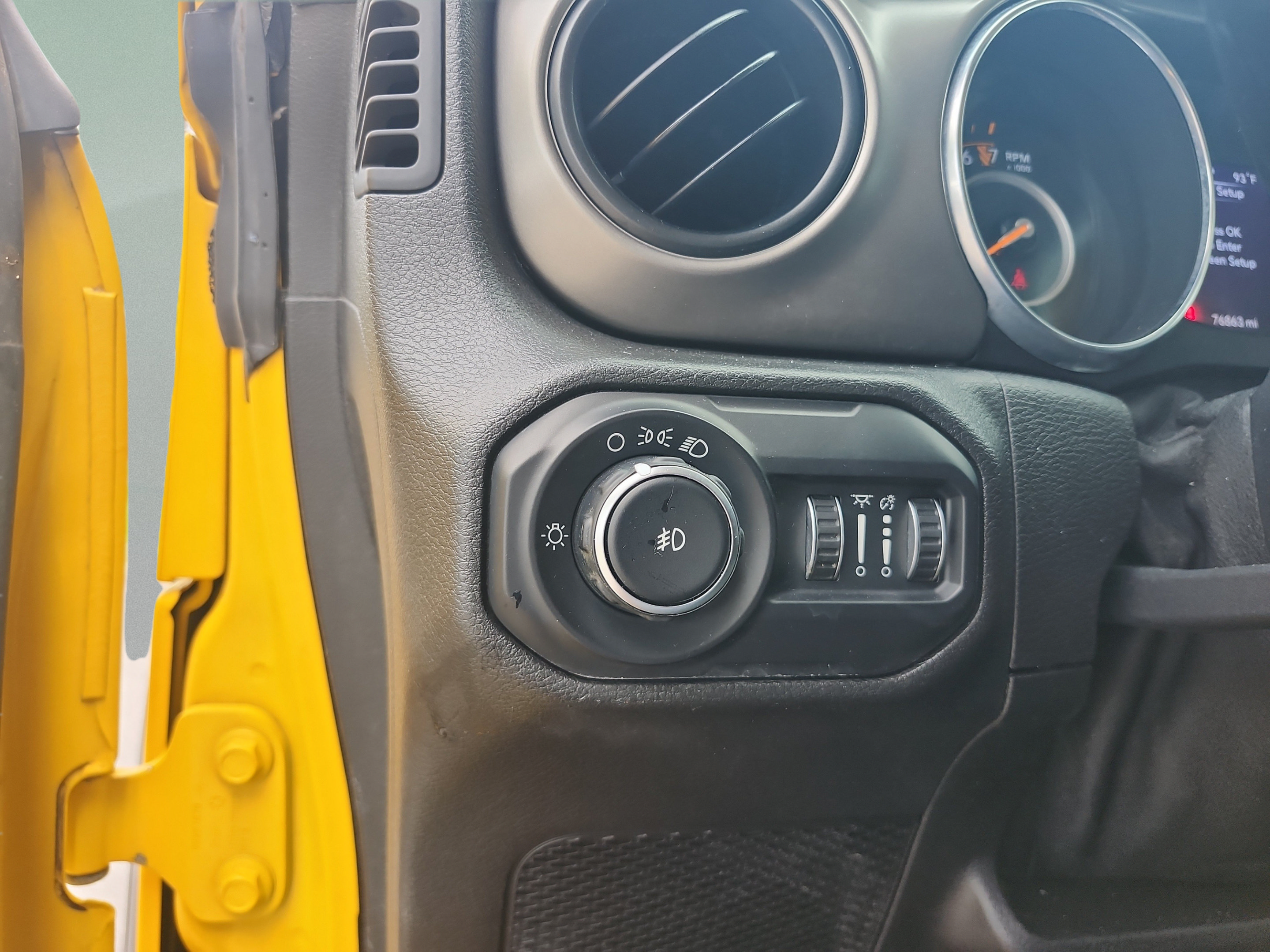 Used 2018 Jeep Wrangler Unlimited Sport AWD/4WD image 13