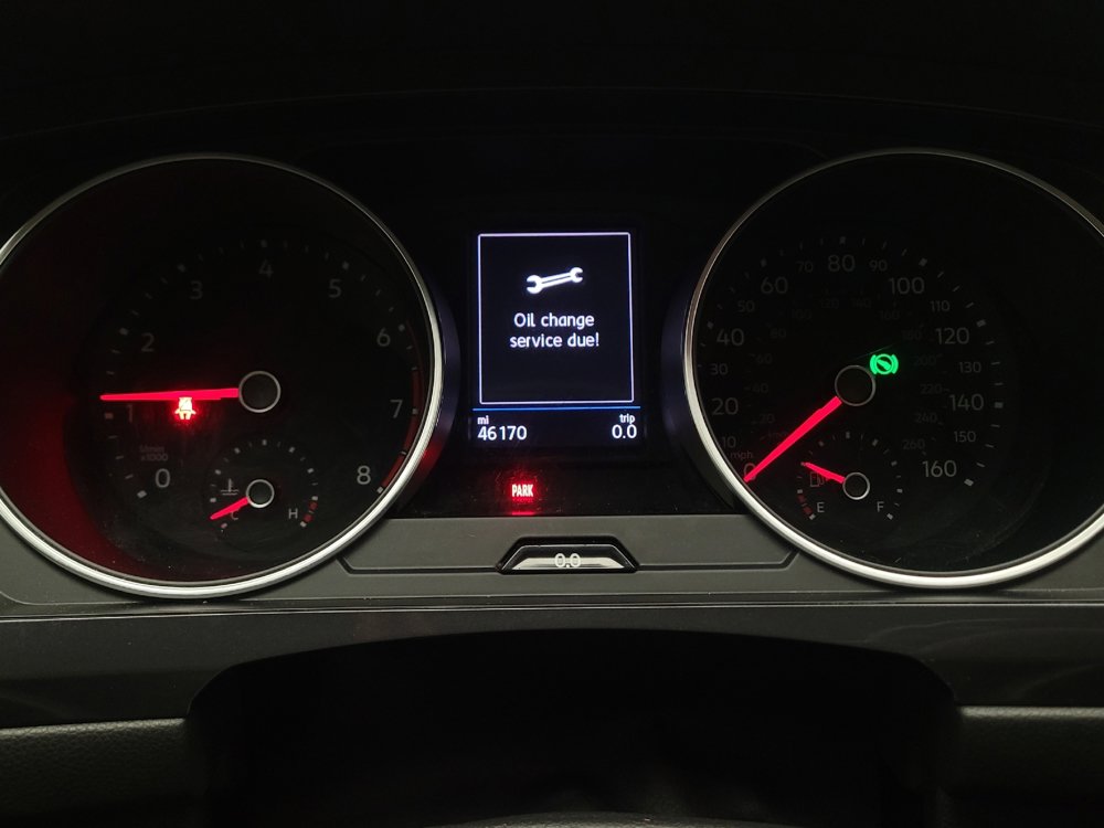 Used 2021 Volkswagen Tiguan SE image 23