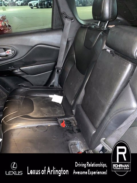 Used 2019 Jeep Cherokee Latitude Plus FWD image 7