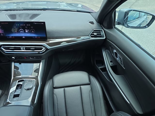 Used 2023 BMW 330i Sedan w/ Premium Package RWD image 15