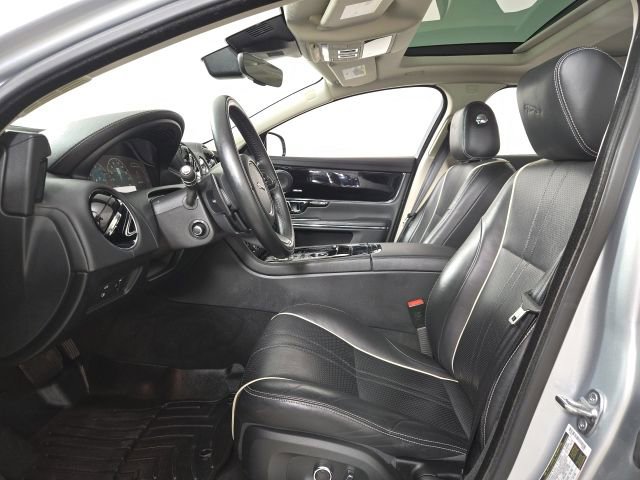 Used 2018 Jaguar XJ R-Sport AWD/4WD image 15