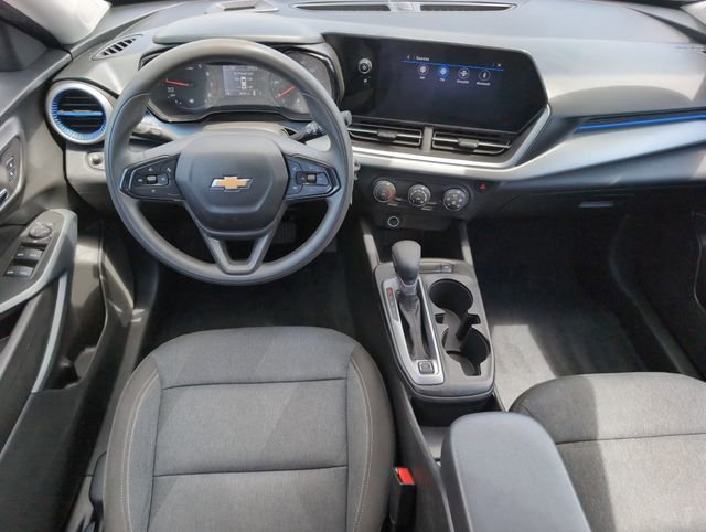 Used 2024 Chevrolet Trax LS image 27
