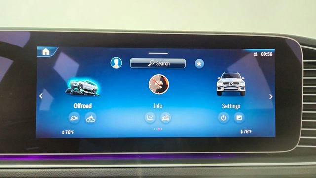 Used 2025 Mercedes-Benz GLS 450 4MATIC image 53