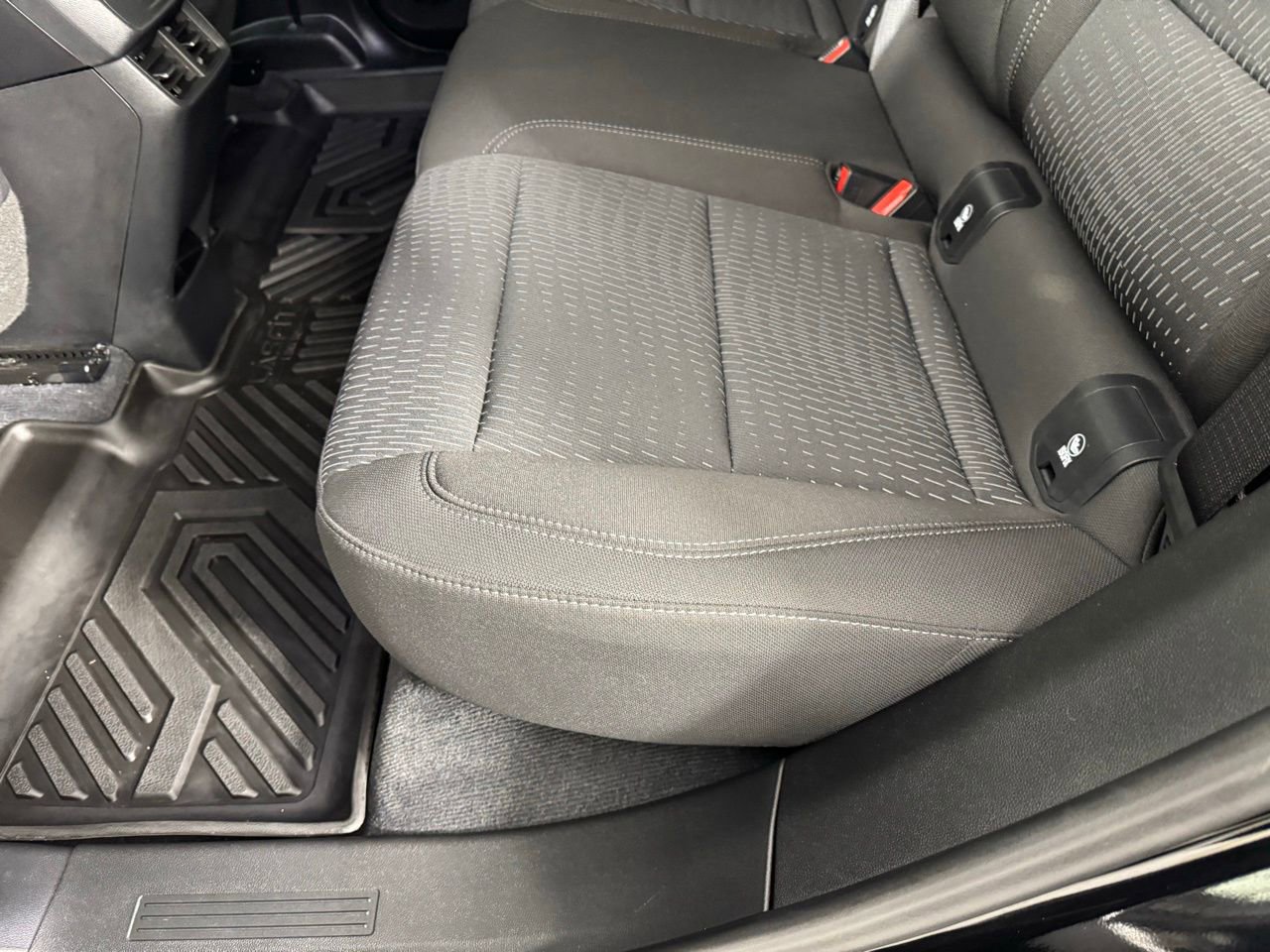 Used 2026 Chevrolet Equinox LT w/ Midnight Edition image 24