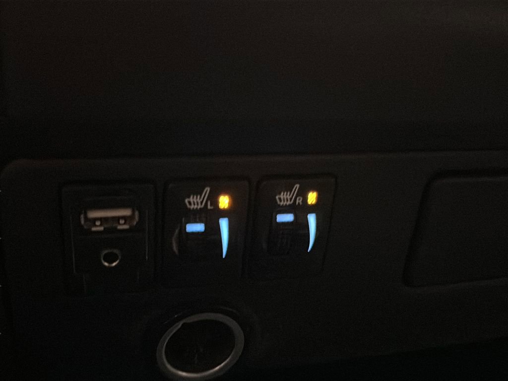 Used 2015 Toyota Sienna SE FWD image 28