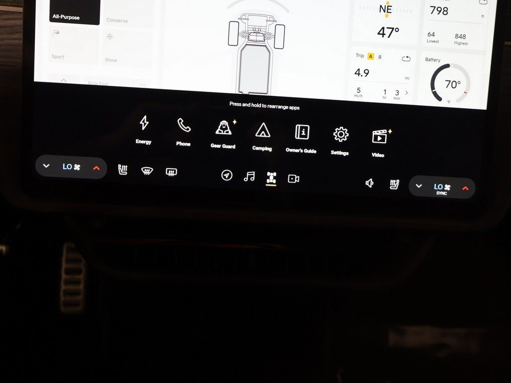 Used 2022 Rivian R1T Adventure image 47