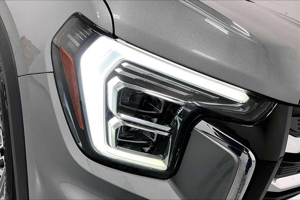 Used 2025 GMC Terrain Elevation FWD image 34