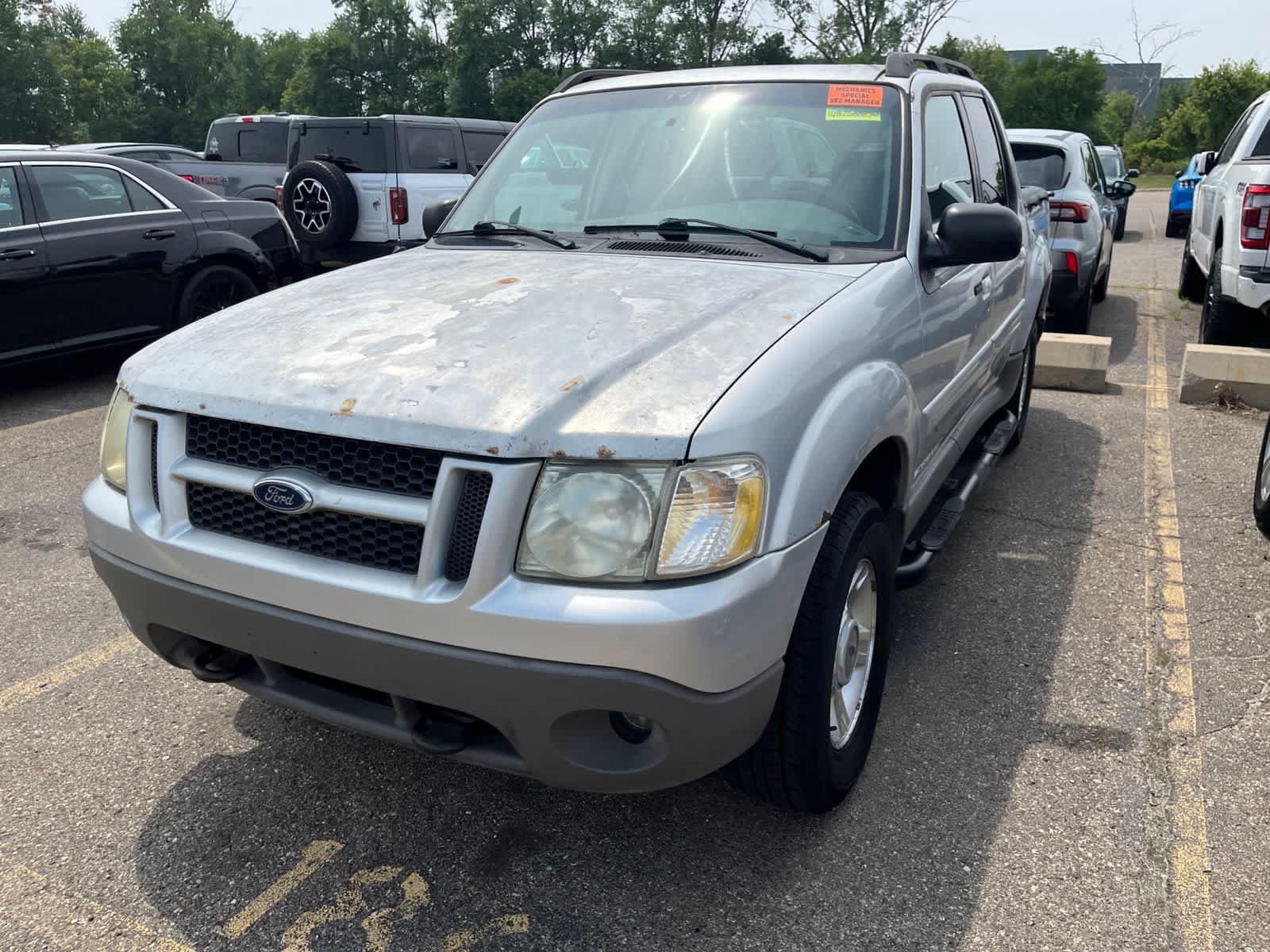 Used 2001 Ford Explorer Sport Trac 4x4 image 3