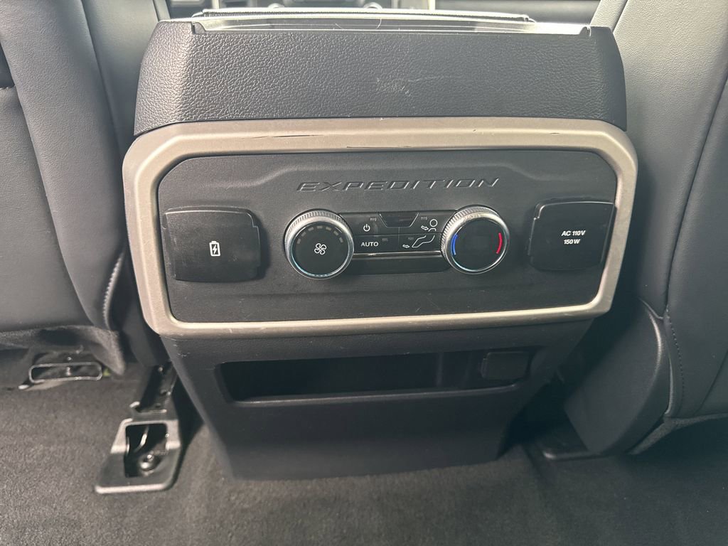 Used 2024 Ford Expedition XLT image 37